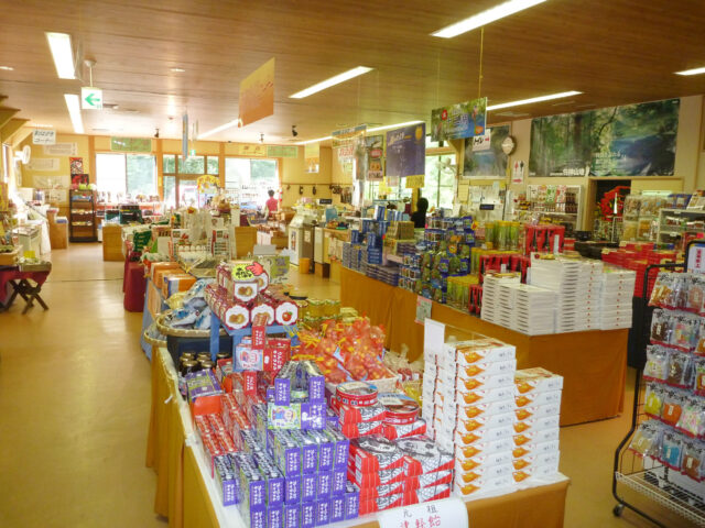 森の物産館キョロロ 売店